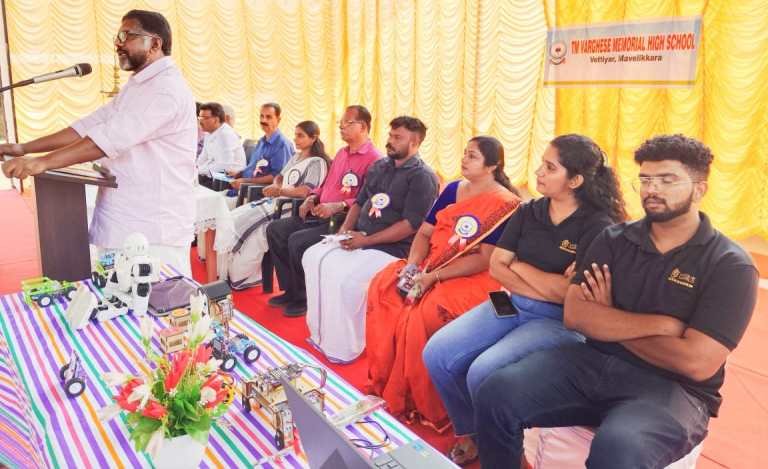 ആർട്ടിഫിഷ്യൽ ഇൻറലിജൻസ് ആന്റ് റോബോട്ടിക്‌സ് പരിശീലന കേന്ദ്രം ആരംഭിച്ചു