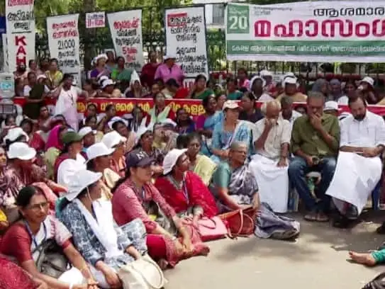 താഴേതട്ടിൽ ആശമാർ നടത്തുന്നത് നിർണ്ണായക സേവനം; അതിനാൽ അവരുടെ ധനസഹായം ഉയർത്തണം…