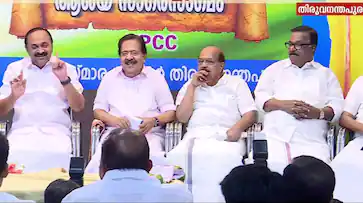 മുതിർന്ന സിപിഎം നേതാവ് ജി സുധാകരൻ കെപിസിസി വേദിയിൽ…നീതിമാനായ മന്ത്രിയെന്ന് പുകഴ്ത്തി…