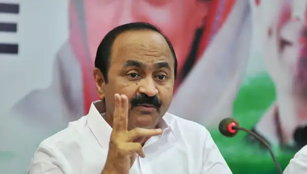 സിപിഎമ്മും കരുതിയിരിക്കുക…ഞെട്ടുന്ന വാർത്തകൾ ഇനിയും വരുമെന്ന് വി ഡി സതീശൻ