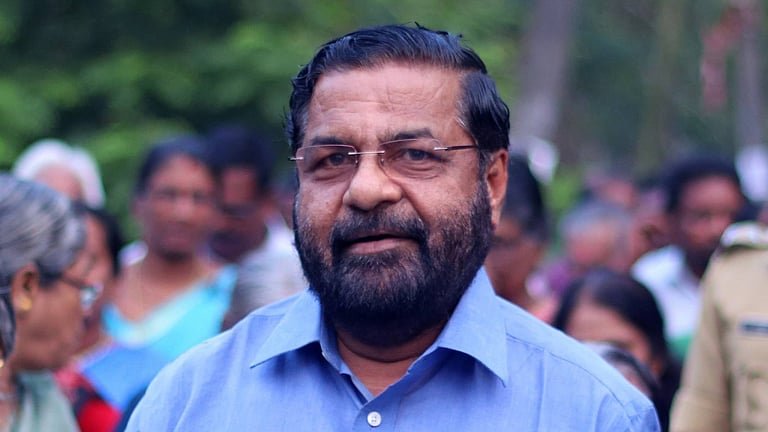 ‘പരാതി രാഹുല്‍ മാങ്കൂട്ടത്തിലിനെതിരെ ഉയര്‍ന്ന ആരോപണം ഇല്ലാതാക്കാന്‍, നിയമനടപടി സ്വീകരിക്കും’