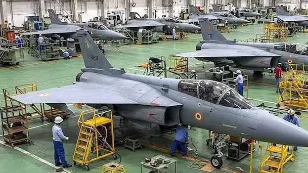 ഇന്ത്യൻ വ്യോമസേനയ്ക്ക് കൂടുതല്‍ കരുത്ത്; തേജസ് എംകെ1എ യുദ്ധവിമാനം വെള്ളിയാഴ്‌ച പറന്നുയരും