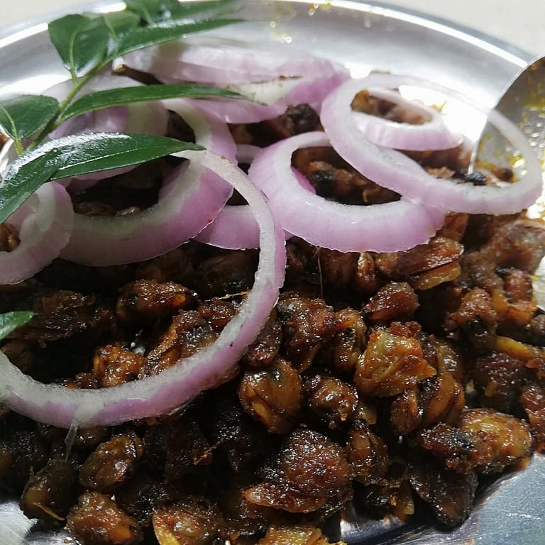 കക്കയിറച്ചി വൃത്തിയാക്കാൻ ഇനി രണ്ട് മിനിറ്റ് മതി…