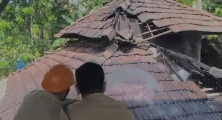 ഒറ്റപ്പാലത്ത് വീട് കത്തിനശിച്ചു; കാരണം വ്യക്തമല്ല…