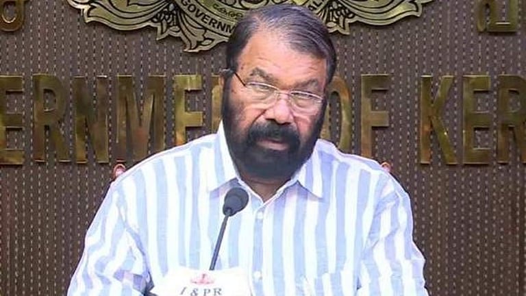 ഏത് സാഹചര്യത്തിലാണ് കുട്ടികളെ കൊണ്ട് പോയി പാട്ട് പാടിപ്പിച്ചത്…ദേശീയ ഗാനമായിരുന്നെങ്കില്‍ എന്ത് ഭംഗിയായേനെ…