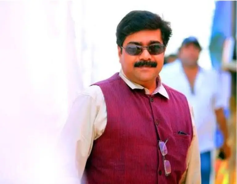 മാധ്യമ പ്രവർത്തകനും കളമശ്ശേരി എസ് സി എം എസ് കോളേജിലെ പിആർ മാനേജറുമായ സനൽ പോറ്റി അന്തരിച്ചു