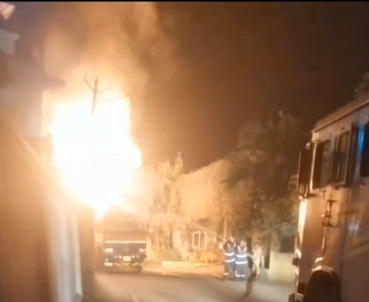 പാലായിൽ ലോറിക്ക് തീപിടിച്ചു