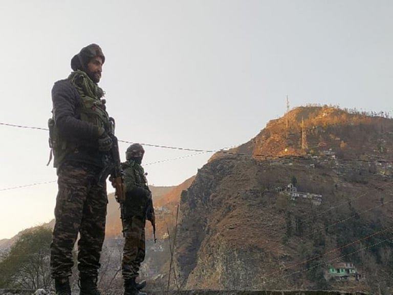 നുഴഞ്ഞുകയറ്റ ശ്രമം, ഇന്ത്യ – പാക് അതിര്‍ത്തി കടക്കാന്‍ ശ്രമിച്ചയാളെ വധിച്ചു