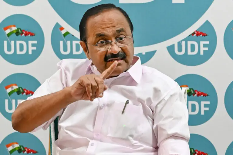 രക്തസാക്ഷി ഫണ്ട് വിവാദം:’കടല സതീശനുമായുള്ള ബന്ധത്തിൽ ജാഗ്രത വേണം’