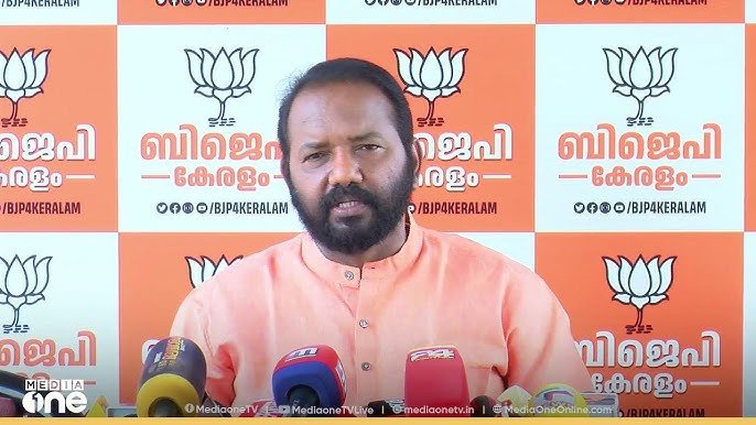 സിനിമ മേഖലയിൽ അനാവശ്യമായി BJPയെ വലിച്ചിഴക്കരുത്; സിനിമാ മുഖം മൂടിവച്ച രാഷ്ട്രീയക്കാർ മാന്യത പാലിക്കണം – എസ് സുരേഷ്